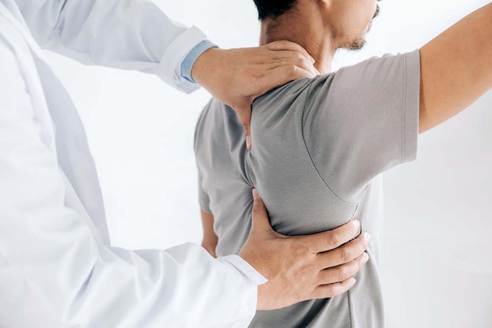Упражнения, которые не следует делать при боли в спине