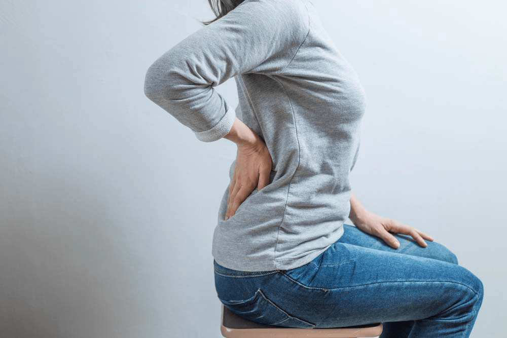 Причины болевых ощущений в спине и правом боку