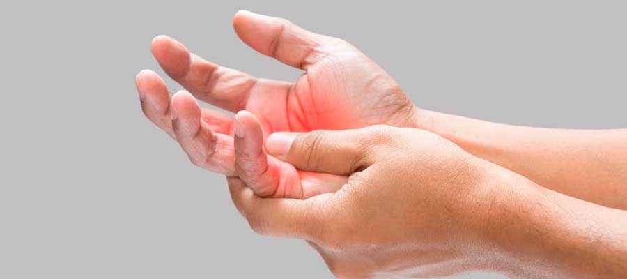 Боль в пальцах рук: причины