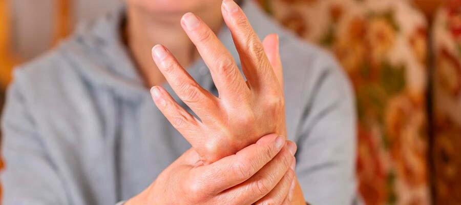 Признаки артрита пальцев и кистей рук